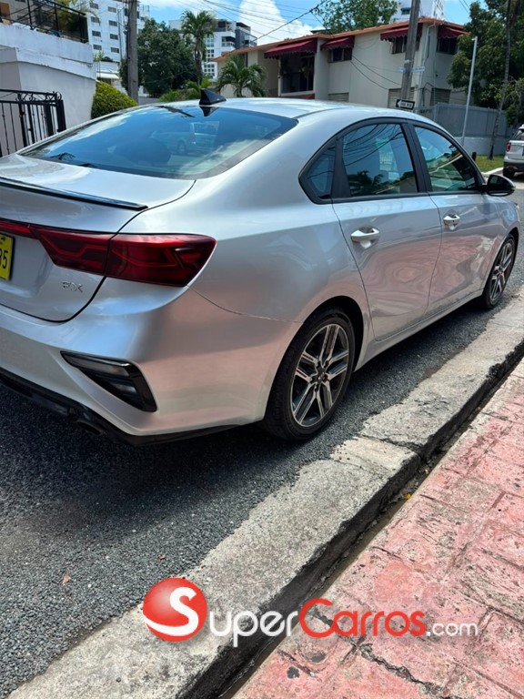 2020 Kia Forte LXS — foto 7 / 9