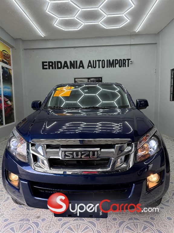 2023 Isuzu DMAX — foto 2 / 6