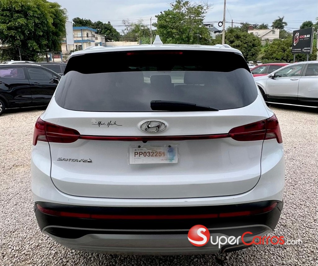2021 Hyundai Santa Fe SE — foto 8 / 12