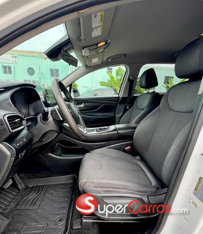 2021 Hyundai Santa Fe SE — foto 9 / 12