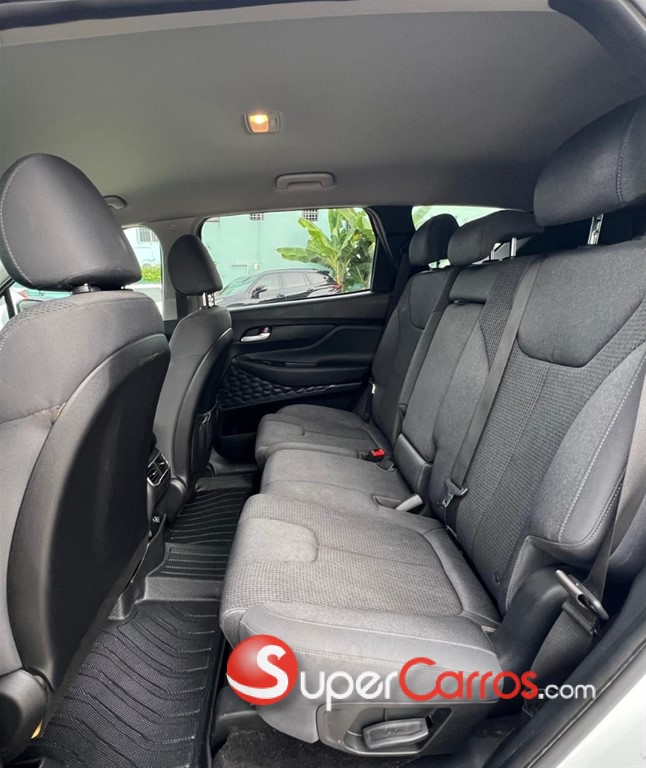 2021 Hyundai Santa Fe SE — foto 10 / 12