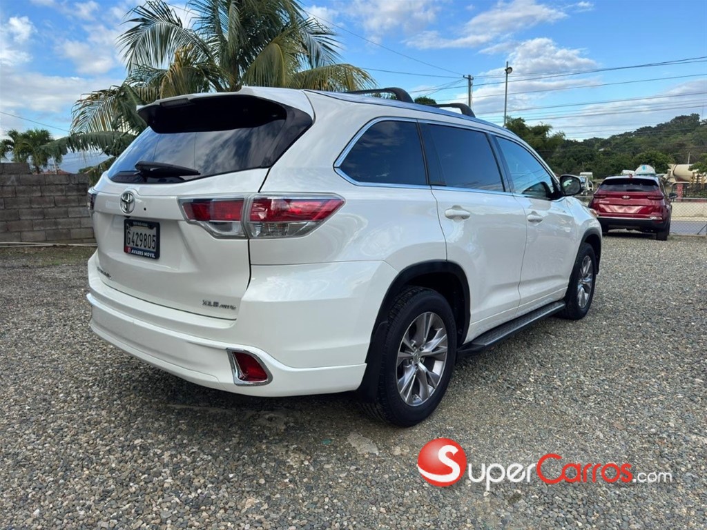 2014 Toyota Highlander XLE — foto 2 / 10