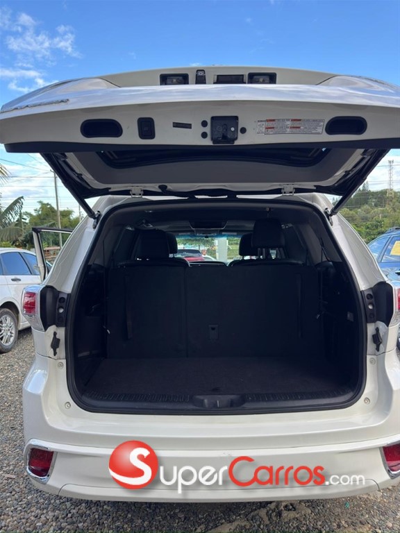 2014 Toyota Highlander XLE — foto 5 / 10