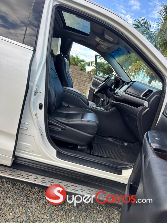 2014 Toyota Highlander XLE — foto 8 / 10