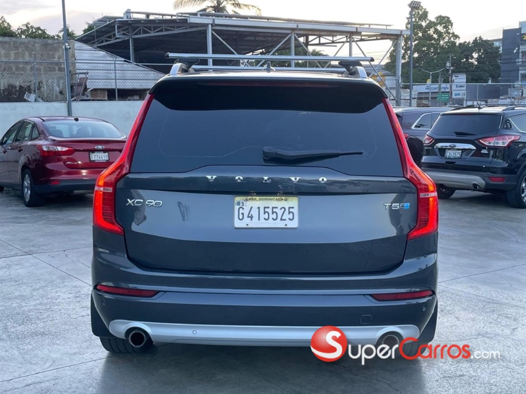 2018 Volvo XC90 Momentum T6 — foto 6 / 11