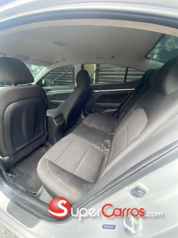 2020 Hyundai Elantra SEL — foto 4 / 10