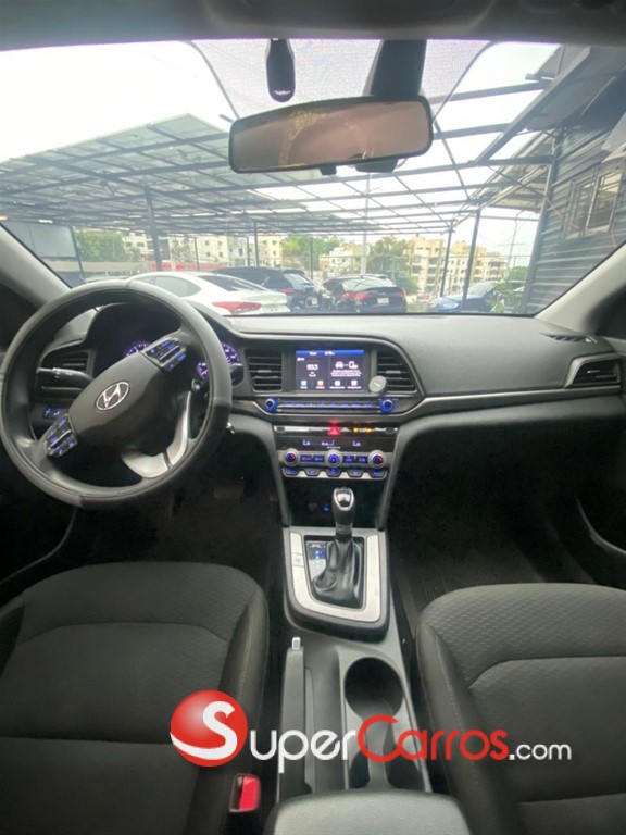 2020 Hyundai Elantra SEL — foto 5 / 10