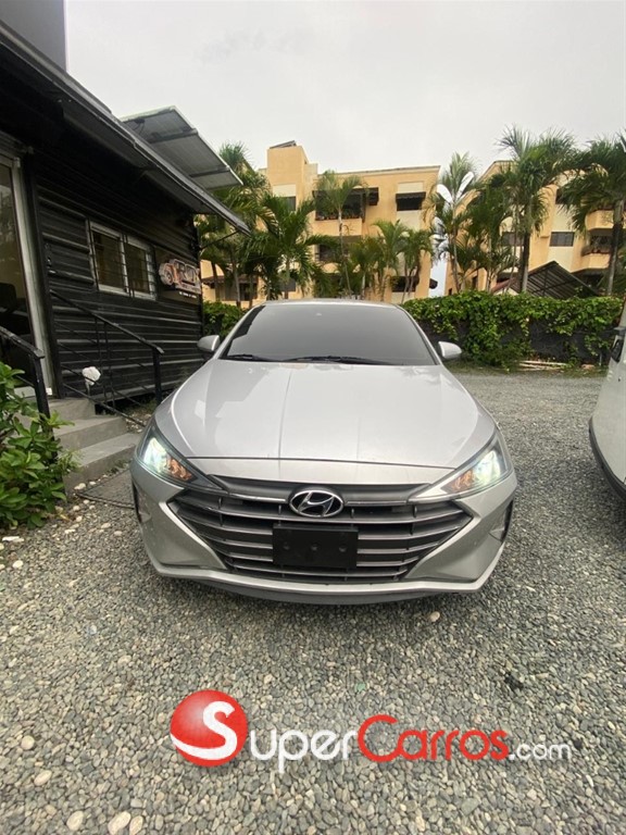 2020 Hyundai Elantra SEL — foto 8 / 10