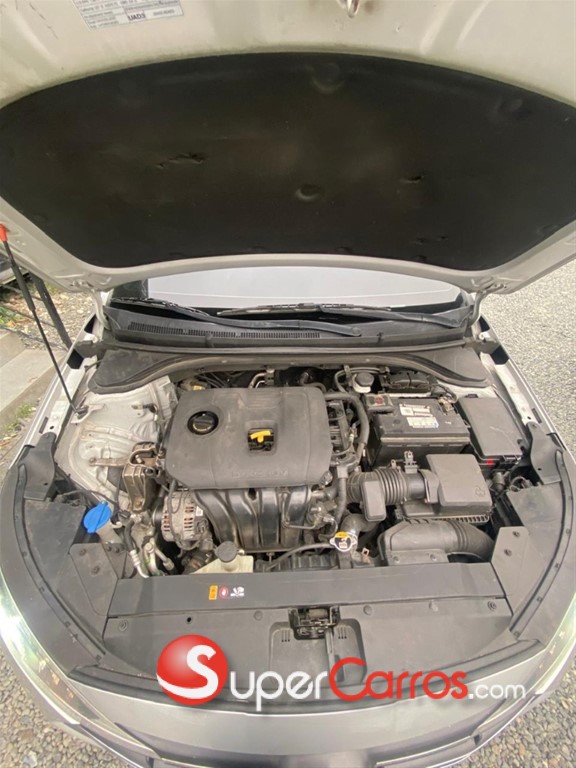 2020 Hyundai Elantra SEL — foto 9 / 10