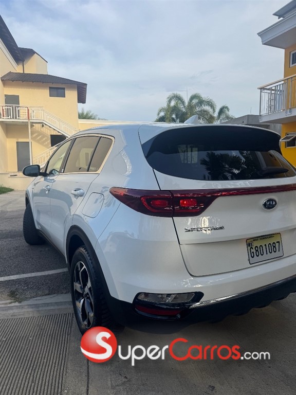 2020 Kia Sportage LX — foto 9 / 12