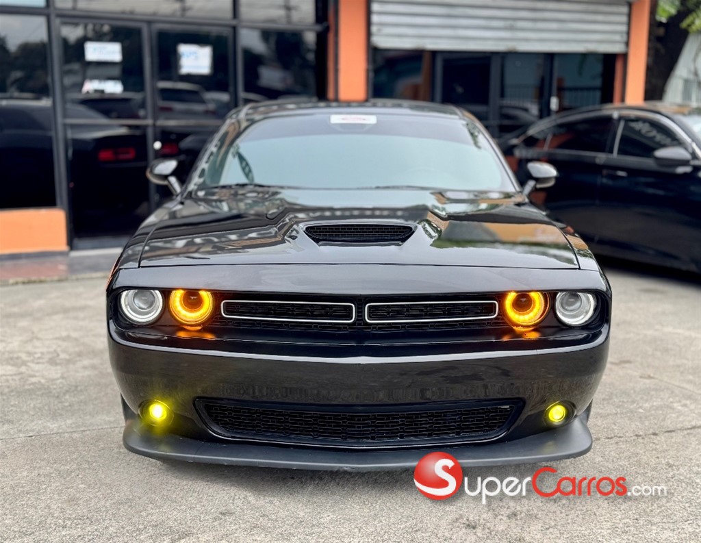 2020 Dodge Challenger RT — foto 2 / 12