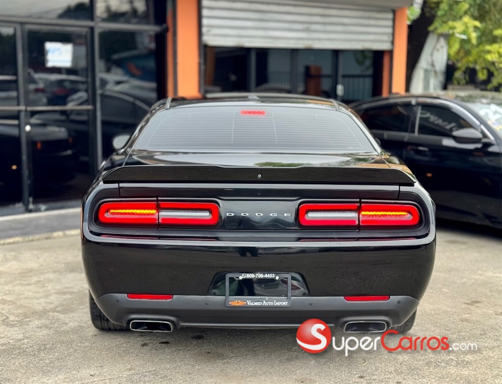 2020 Dodge Challenger RT — foto 5 / 12