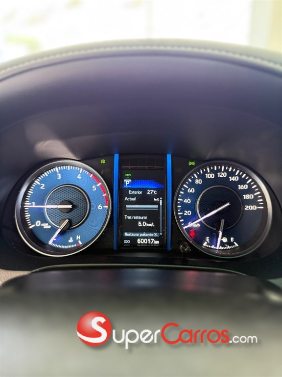 2021 Toyota Fortuner SRV — foto 10 / 11