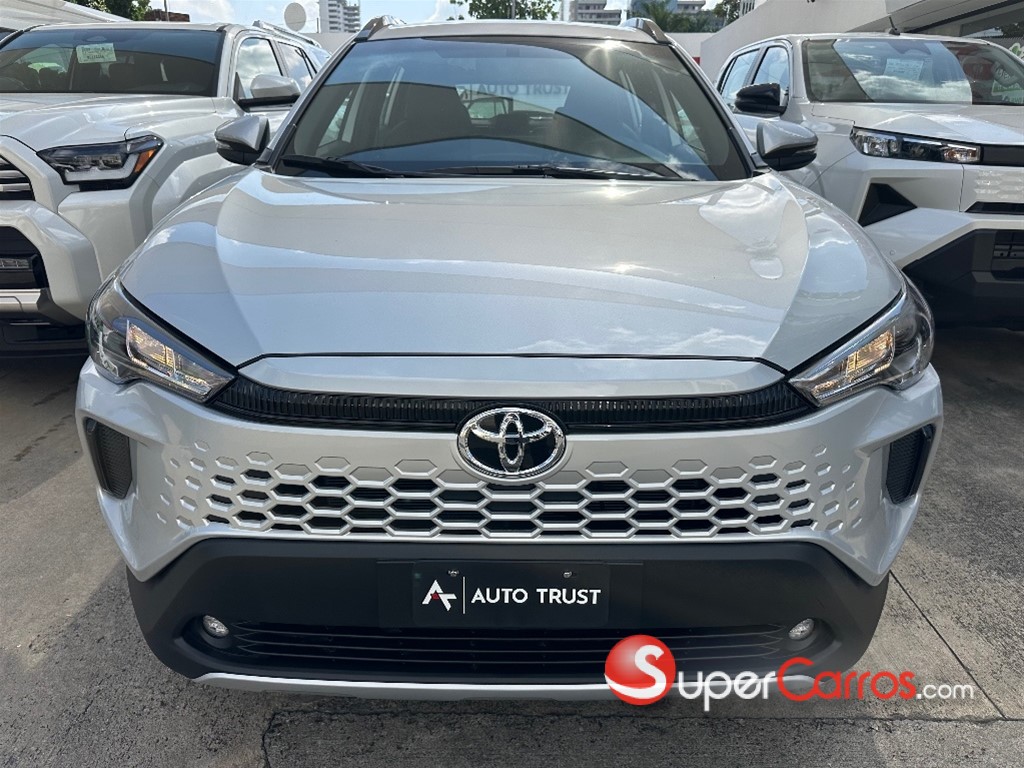 2027 Toyota Corolla Cross Low — foto 2 / 9