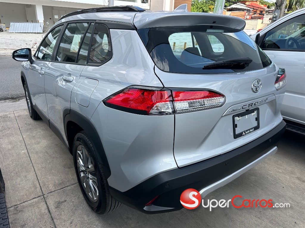 2027 Toyota Corolla Cross Low — foto 5 / 9