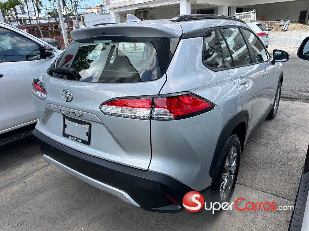 2027 Toyota Corolla Cross Low — foto 6 / 9