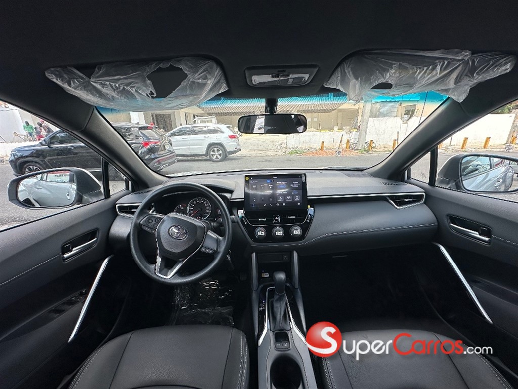 2027 Toyota Corolla Cross Low — foto 8 / 9