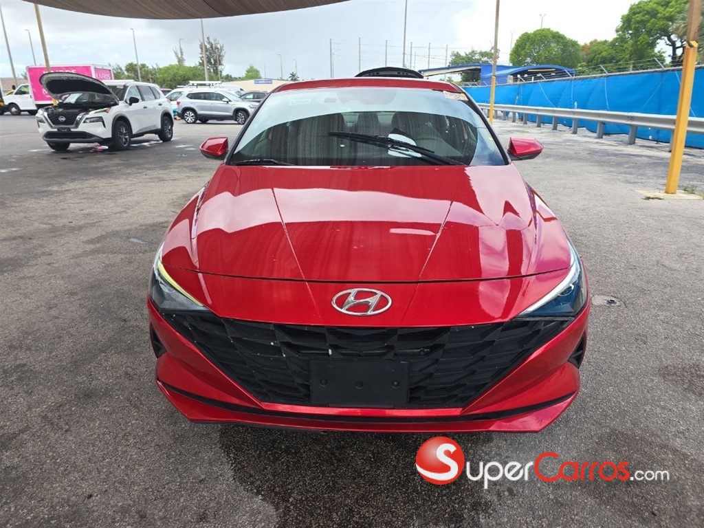 2021 Hyundai Elantra SE — foto 2 / 7