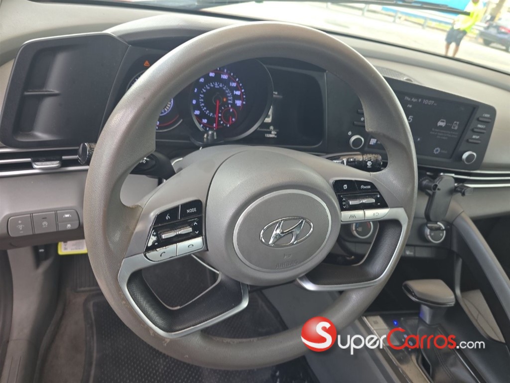 2021 Hyundai Elantra SE — foto 6 / 7