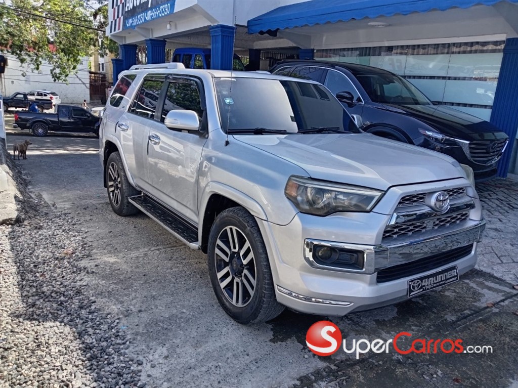 2011 Toyota 4 Runner SR5 — foto 3 / 12