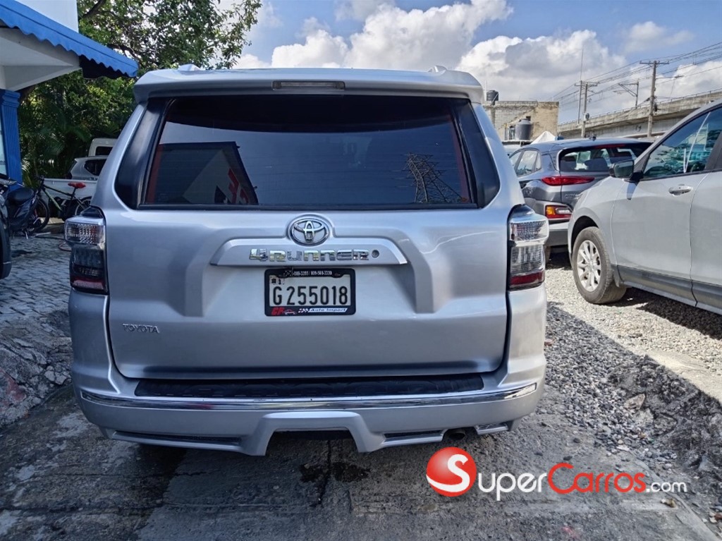 2011 Toyota 4 Runner SR5 — foto 6 / 12