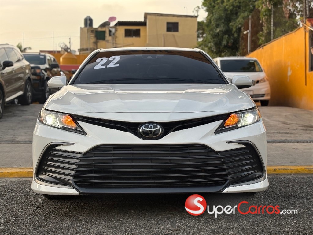 2022 Toyota Camry LE — foto 2 / 9