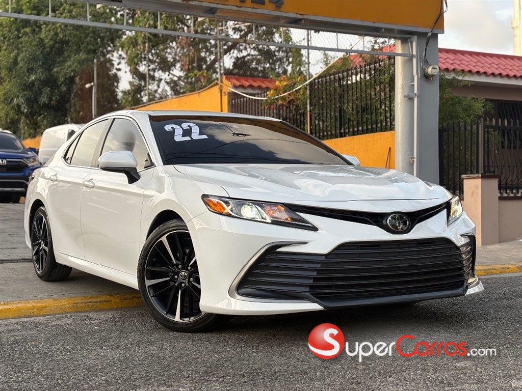 2022 Toyota Camry LE — foto 3 / 9