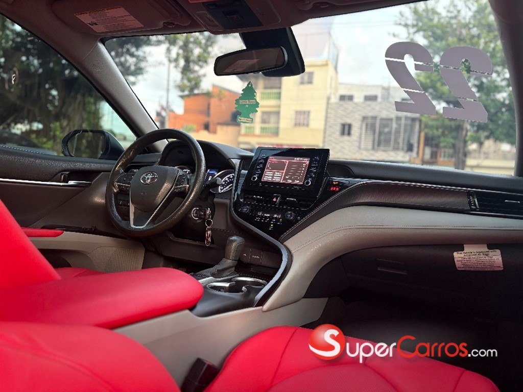 2022 Toyota Camry LE — foto 4 / 9
