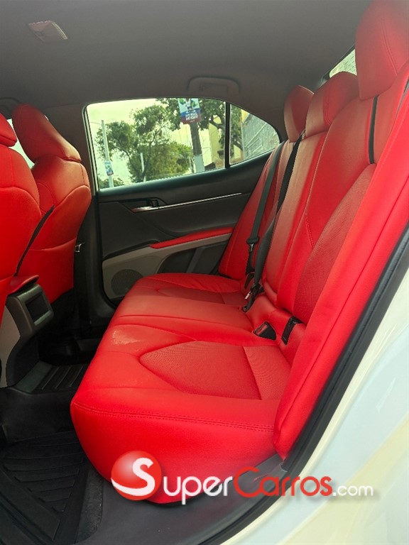 2022 Toyota Camry LE — foto 6 / 9