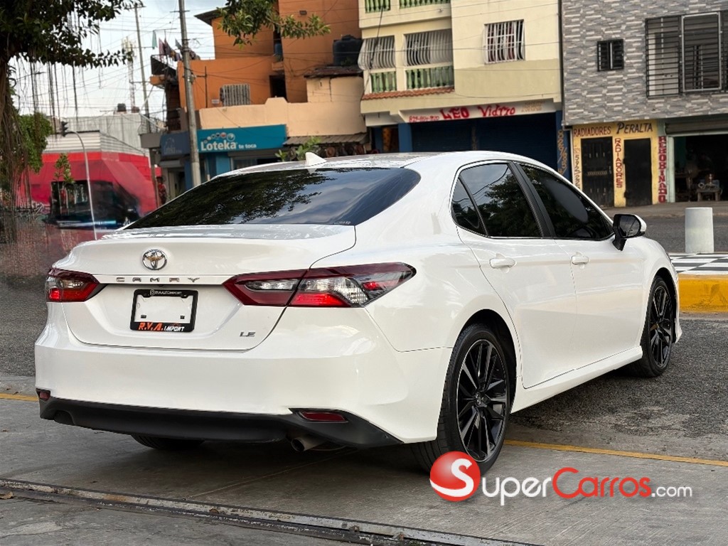 2022 Toyota Camry LE — foto 9 / 9
