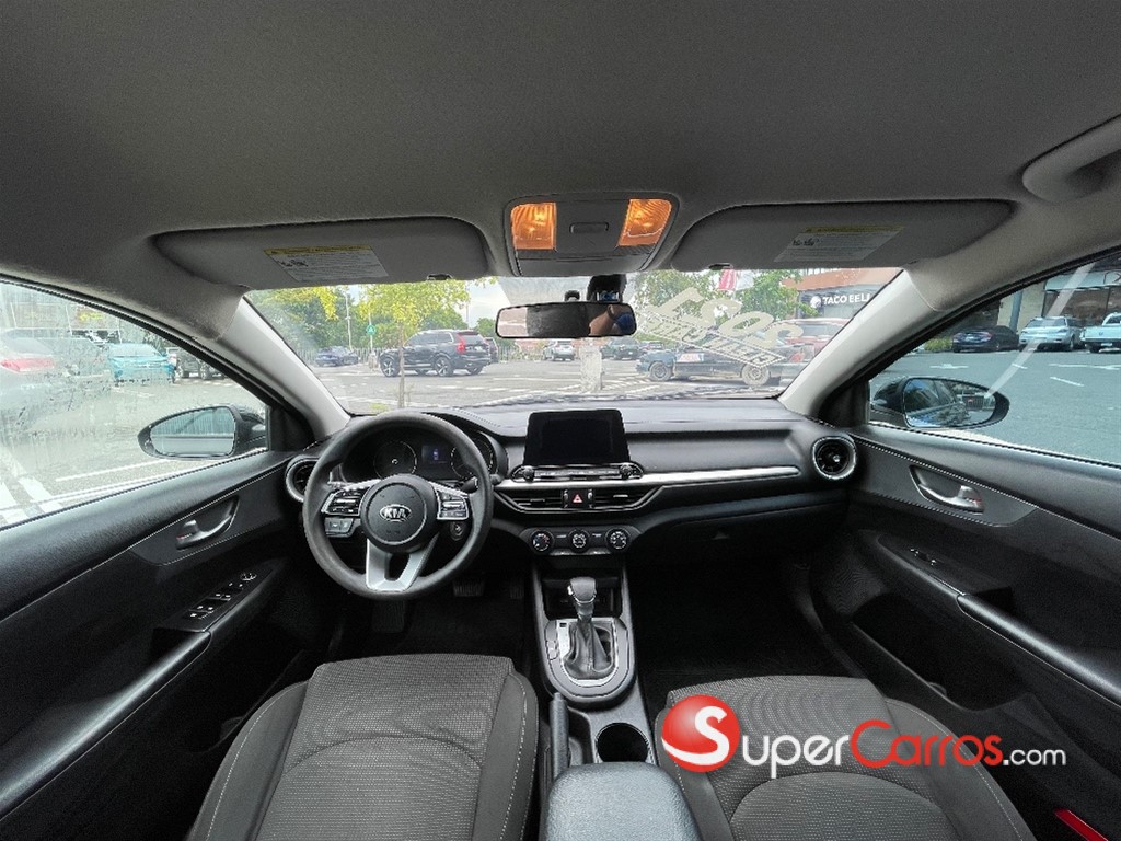 2021 Kia Forte LXS — foto 9 / 12