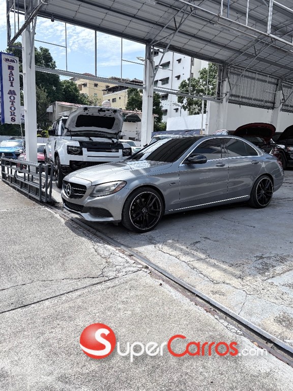 2015 Mercedes-Benz Clase C 300