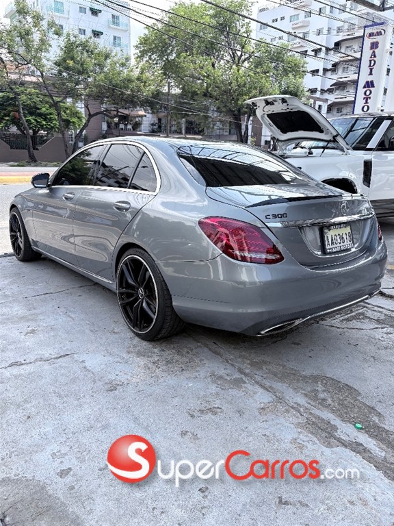 2015 Mercedes-Benz Clase C 300 — foto 4 / 9