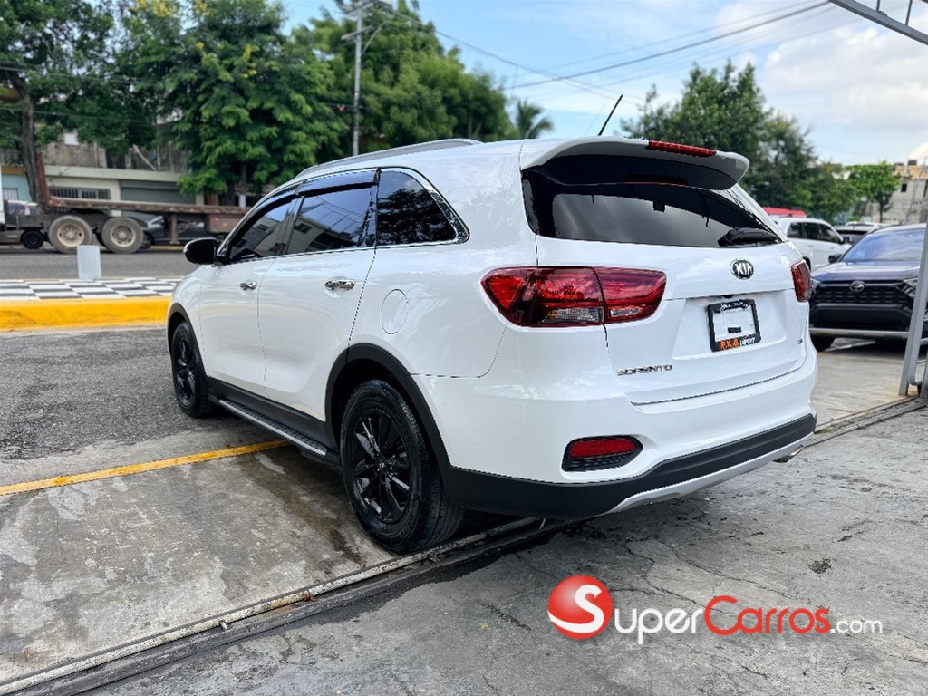 2020 Kia Sorento LX — foto 10 / 12