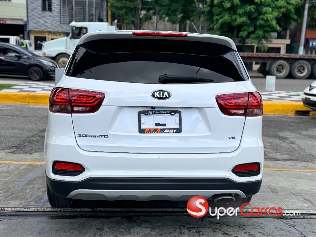 2020 Kia Sorento LX — foto 11 / 12