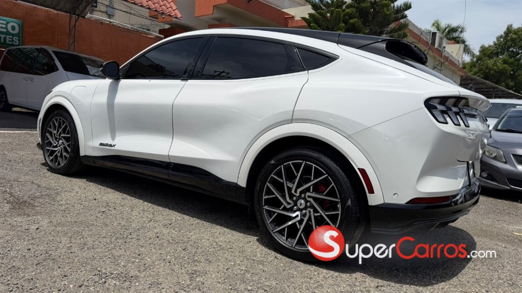 2023 Ford Mustang Mach-E GT Performance — foto 4 / 11