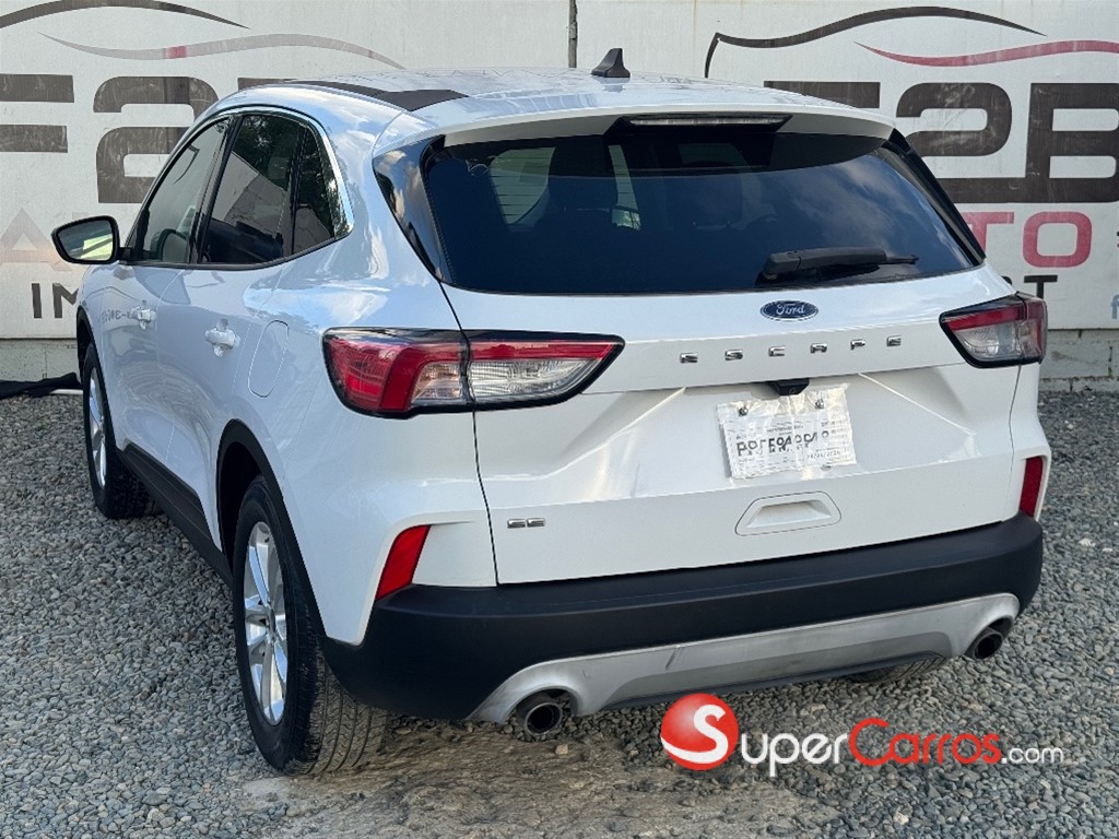2020 Ford Escape SE — foto 6 / 9