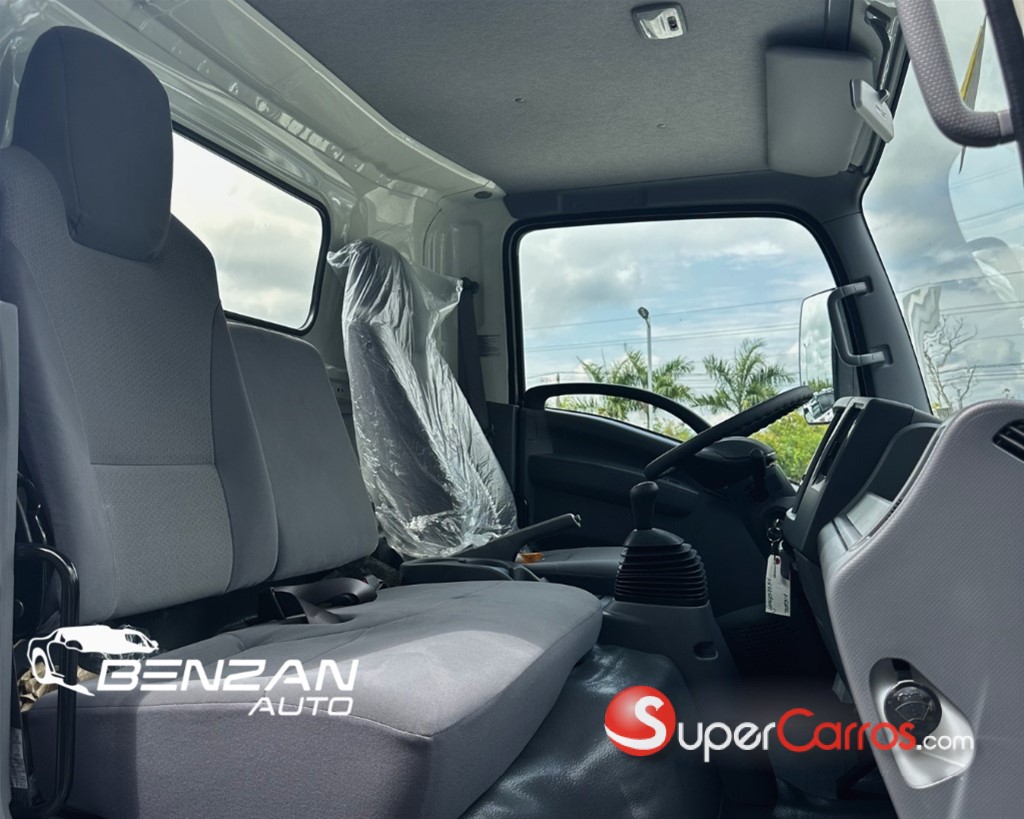 2027 Isuzu NPS 14 Pies — foto 5 / 8