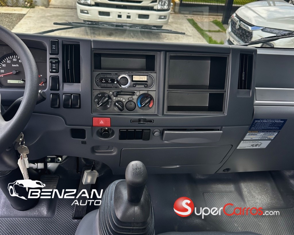 2027 Isuzu NPS 14 Pies — foto 8 / 8