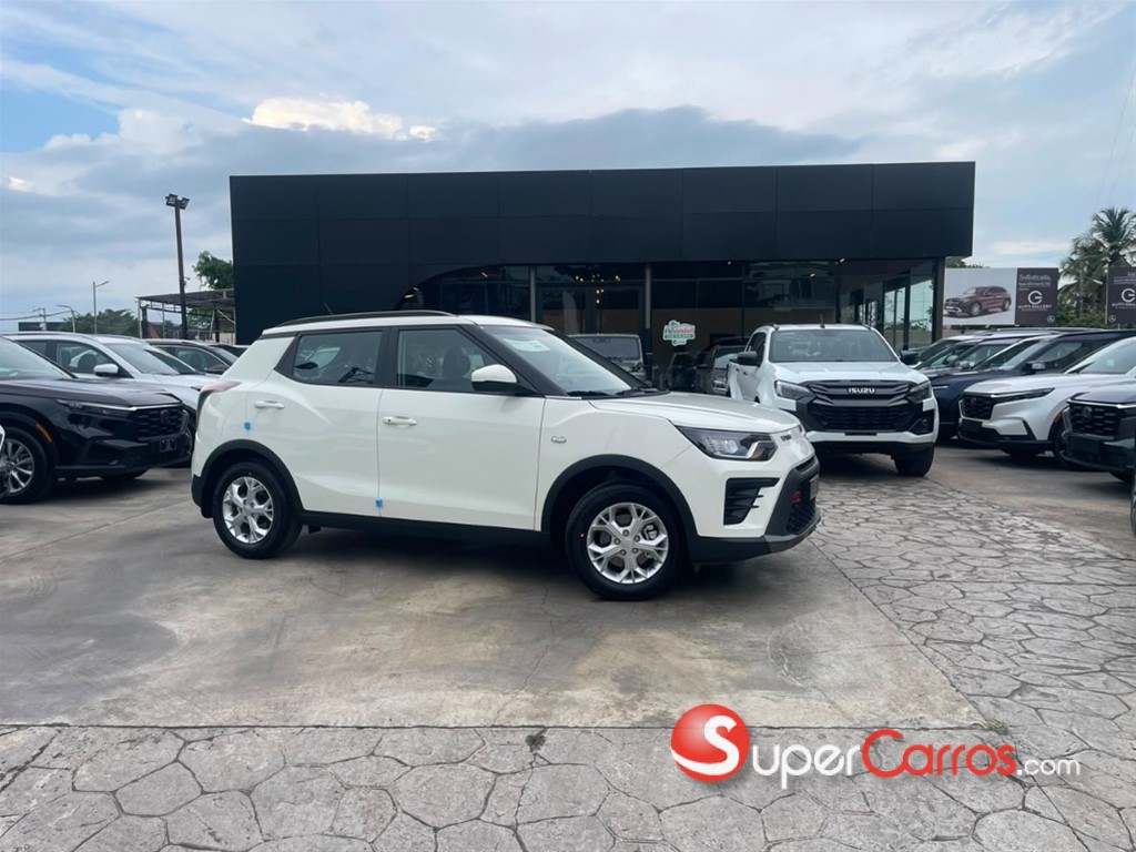 2027 KGM Tivoli LE — foto 2 / 12
