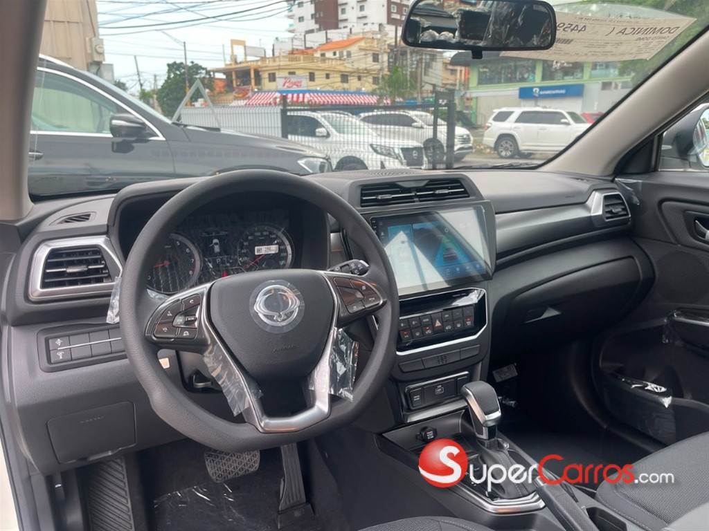2027 KGM Tivoli LE — foto 9 / 12