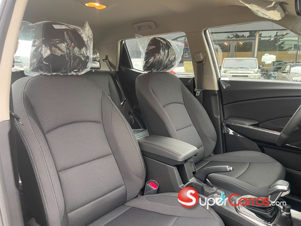 2027 KGM Tivoli LE — foto 10 / 12