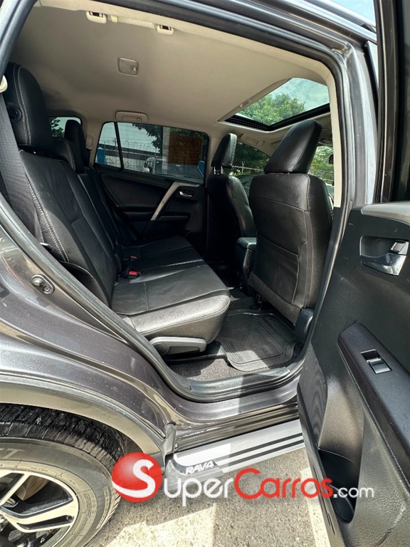 2018 Toyota RAV4 XLE — foto 7 / 10