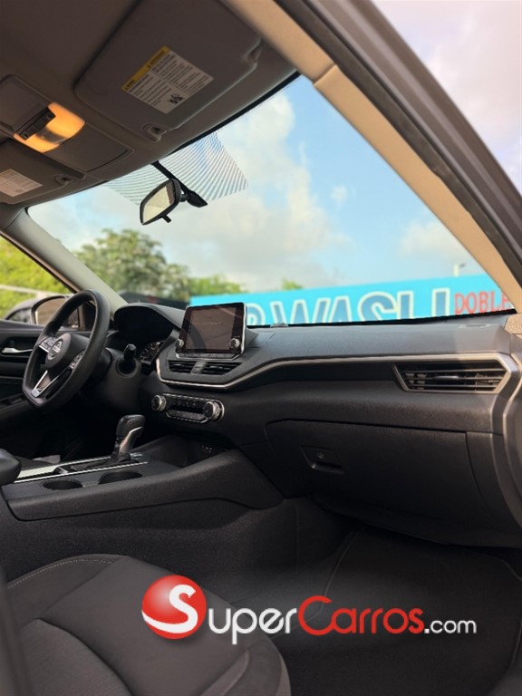2020 Nissan Altima — foto 7 / 10