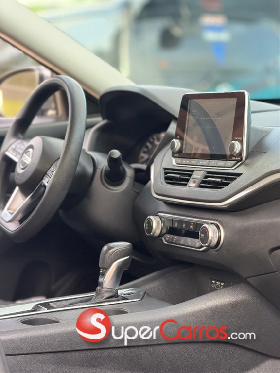 2020 Nissan Altima — foto 10 / 10