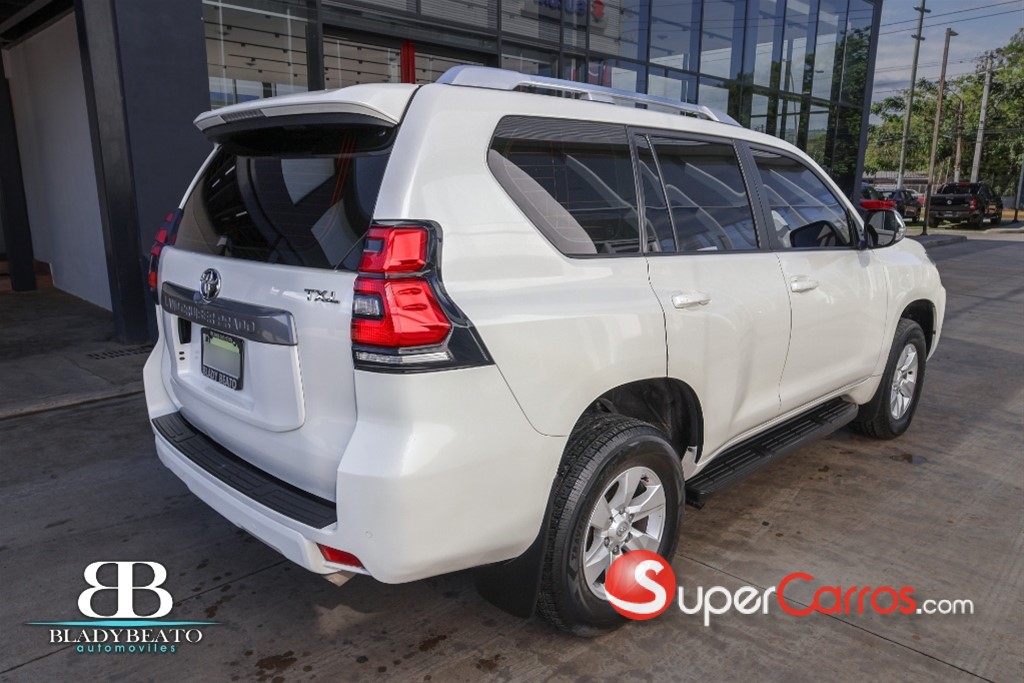 2022 Toyota Land Cruiser Prado TXL — foto 9 / 11
