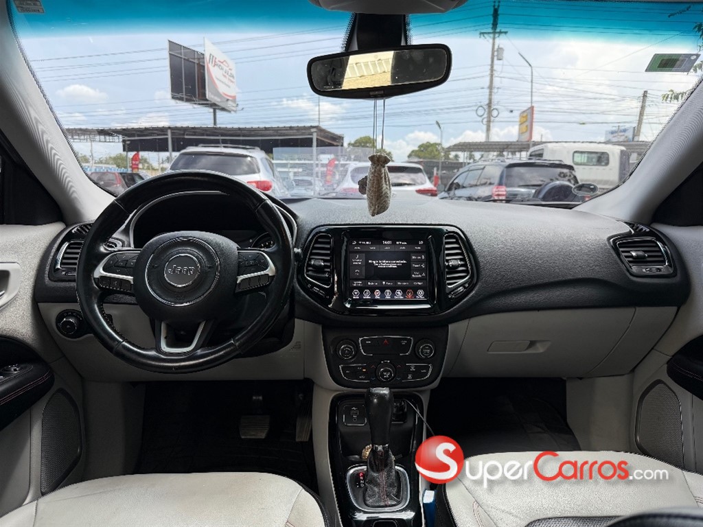 2020 Jeep Compass Limited — foto 10 / 12