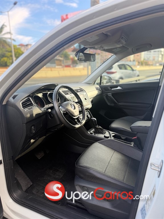 2021 Volkswagen Tiguan SE 4Motion — foto 4 / 11