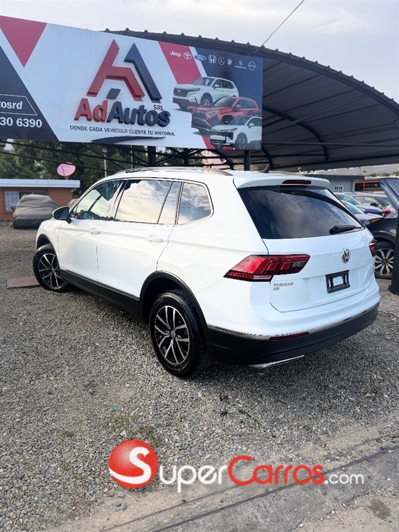 2021 Volkswagen Tiguan SE 4Motion — foto 8 / 11