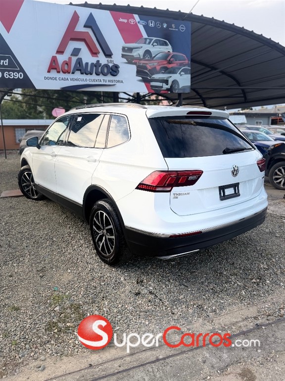 2021 Volkswagen Tiguan SE 4Motion — foto 9 / 11